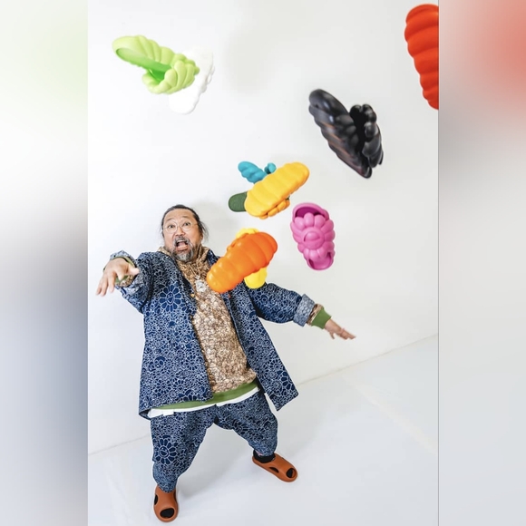 Takashi Murakami x Ohana Hatake slides (apricot) - Picture 9 of 17